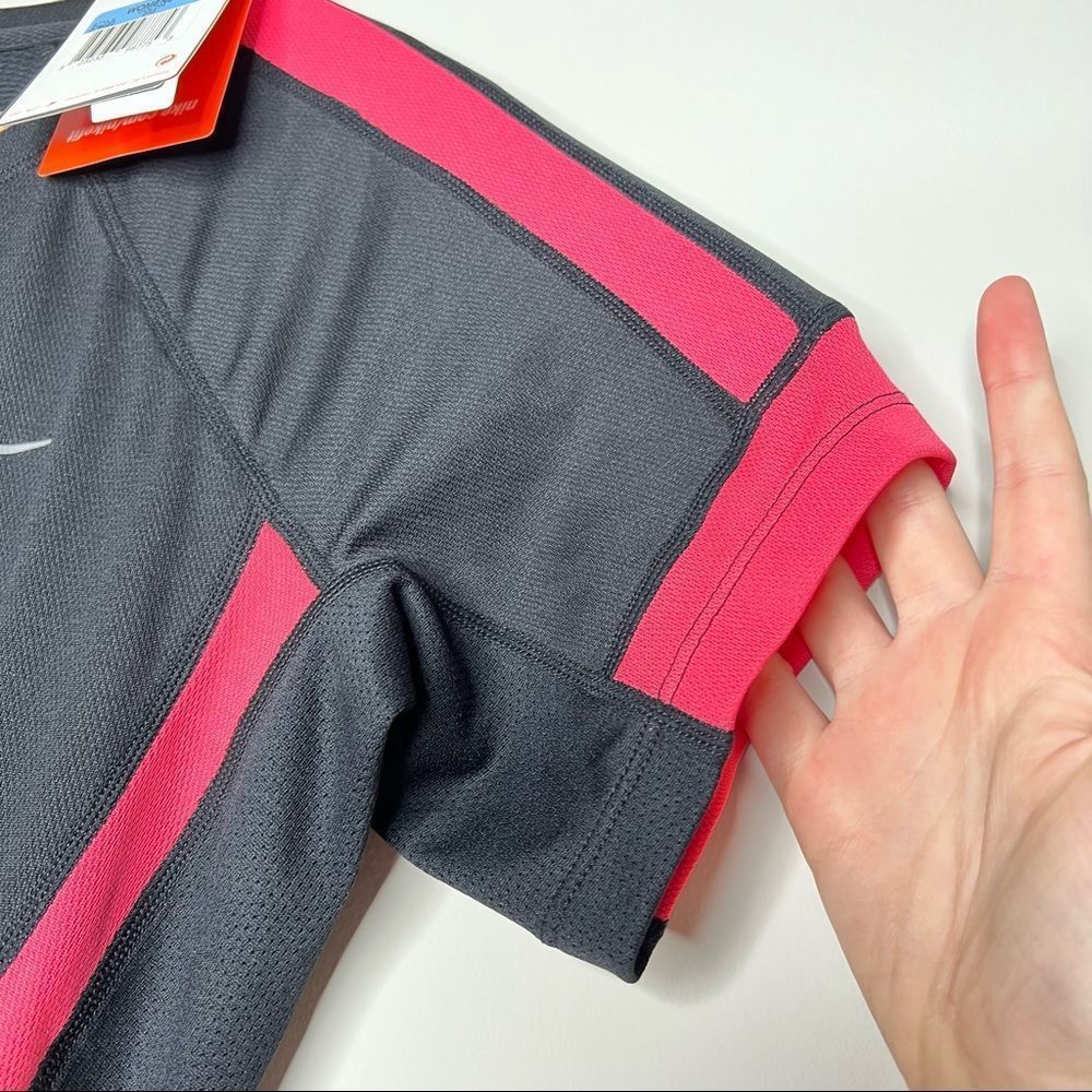 NWT Nike Workout Short Sleeved Tee - Picture 2 of 7